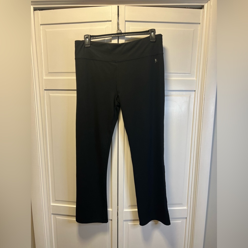 Danskin Now Slim Fit Yoga Pants Size Women’s XL Color Black